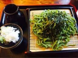 あかいし