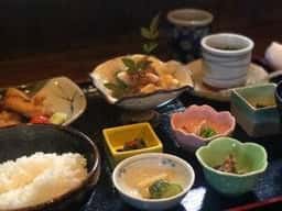 居食屋 成
