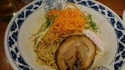 九州ラーメン亀王 難波NGK前店