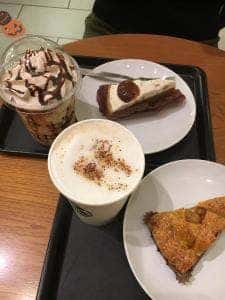 スターバックス コーヒー TSUTAYA BOOKSTORE エミフルMASAKI店