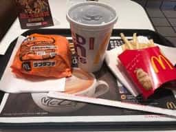 マクドナルド 新城バイパス店