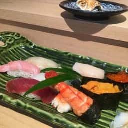 鮨 立