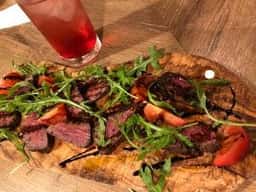 洋酒と洋食 ユトリロ