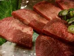炭火焼肉 黒べこ