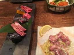 炭火焼肉泉味亭