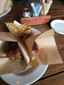 BURLESQUE BEAUTYSALON & EATSPACE