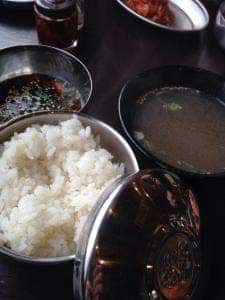 ドラム缶焼肉 骨付カルビ 新村