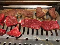 赤身肉とホルモンの店 惣