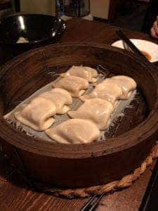 餃子の隠れ家 白石店