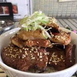 ホルモン焼き 天竜元横山2号店