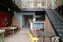 E.A.T STORE cafe
