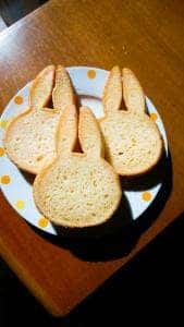 ヴィッキー ブレッド