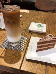 カフェ・ビーコロ