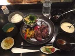炭火ステーキ レモン