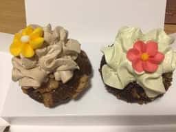 SALLY'S CUP CAKE