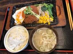 地獄ラーメン 日と月 玉村店