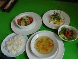 レストラン ポンム