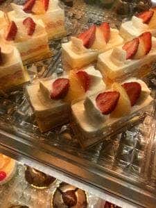 秋田菓子宗家 かおる堂 秋田駅トピコ