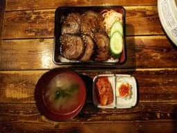 焼肉 秋葉苑