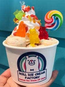 ROLL ICE CREAM FACTORY 表参道本店