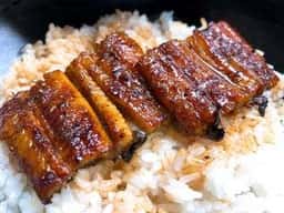 駅のうなぎ屋やまよし