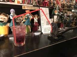 バー・キャラクターズ