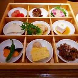 日本の旬の味 百膳