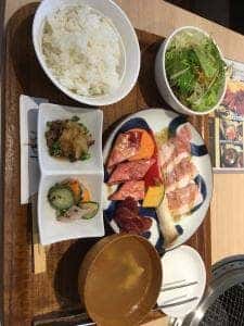 肉菜工房うしすけ クロスガーデン多摩店