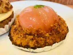 cafe & patisserie jaune