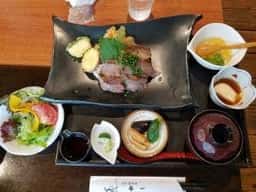 囲炉裏料理 与一