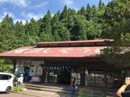 滝流しそうめん