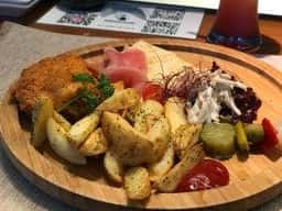 バックヤードガーデン