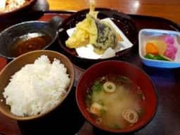 旬席 ふみ