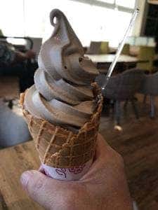 カフェ ファディ 御笠川店