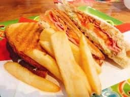 カーサ サローネ 伊太利亜