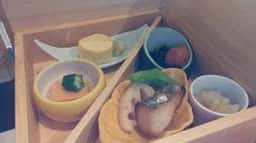 弓絃葉