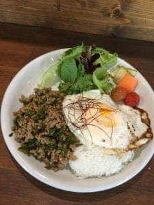 沖縄雑貨の店 てぃらてぃら&てぃらcafe