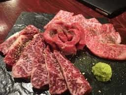 炭火焼肉 うしざか