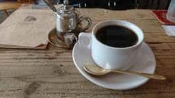 Go Go Round This World! Books&Cafe