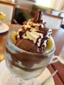 ロイヤルホスト 美香保店