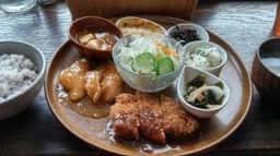 ごはんとおやつの店 とんとん