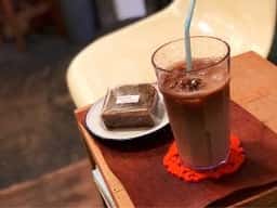 Bookends coffee service