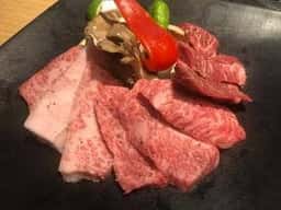 焼肉 みます