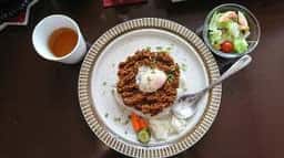 キーマカレーとチャイ なるせ堂