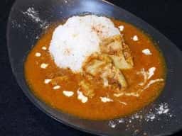 カレー専門店&カフェ Bonds"