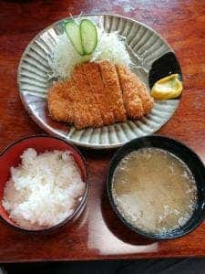 とんかつ 寿々来