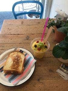 LoY fresh juice&sandwiches