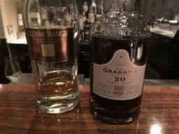 M BAR