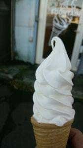 SOFT ICE CREAM SHOP FOUNTAIN