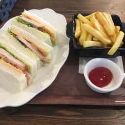 CAFE MOGMOF